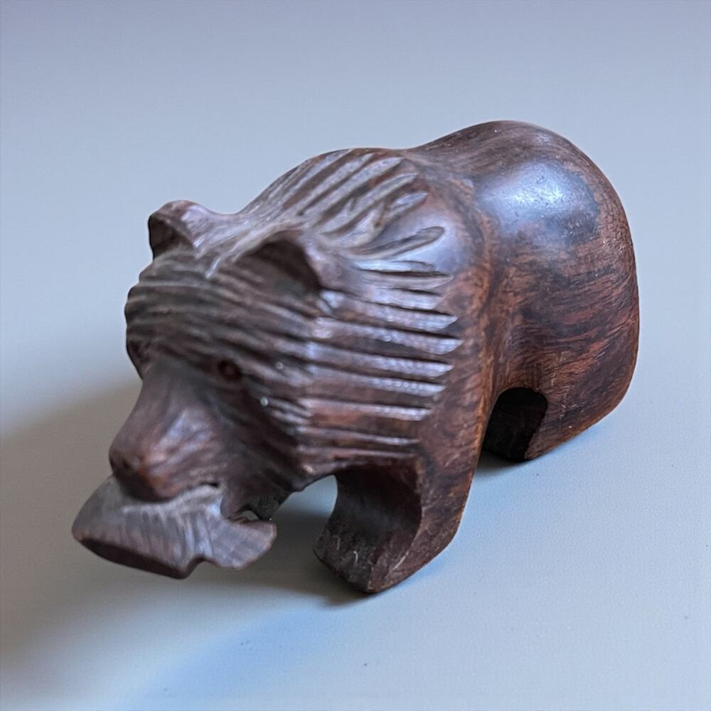 Hand carved Wooden Brown Bear Fish Art Sculpture Figurine Wood Nature Wildlife